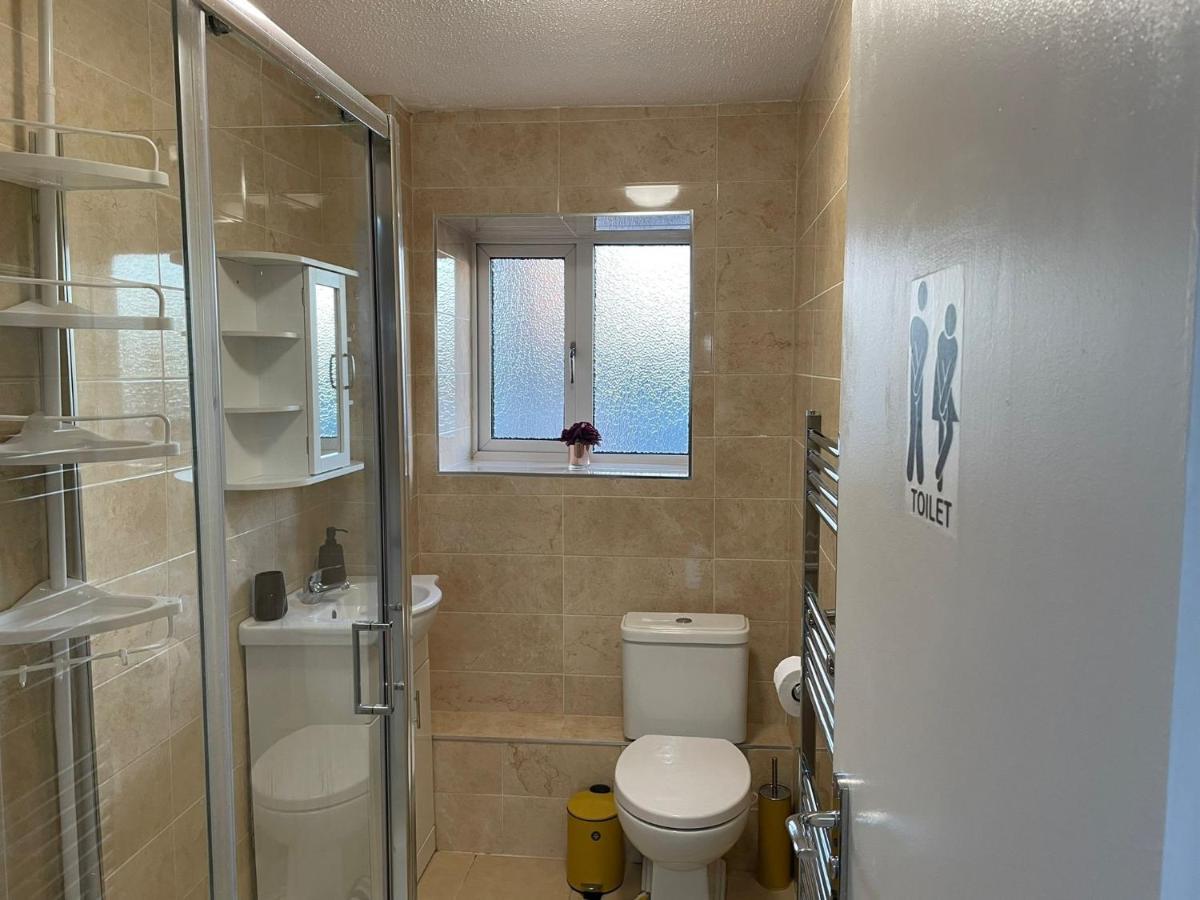 Nnk Air Bnb Enfield Exterior foto